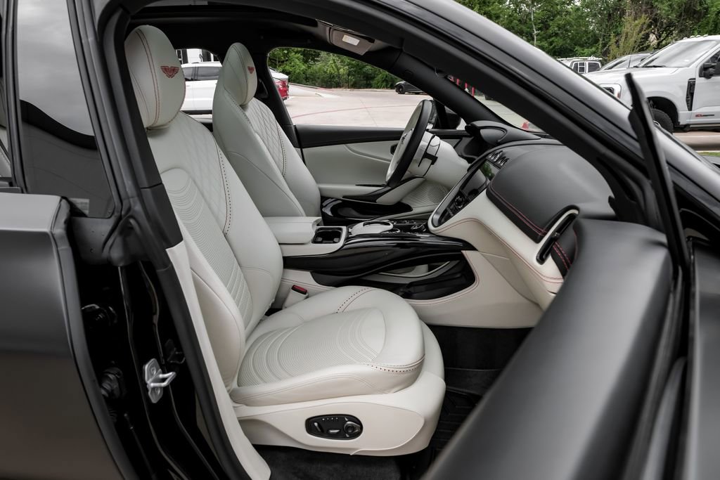 Used 2023 Aston Martin DBX 707 image 29