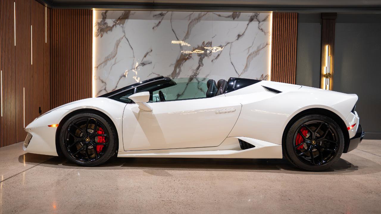 Used 2017 Lamborghini Huracan LP 580-2 RWD image 9