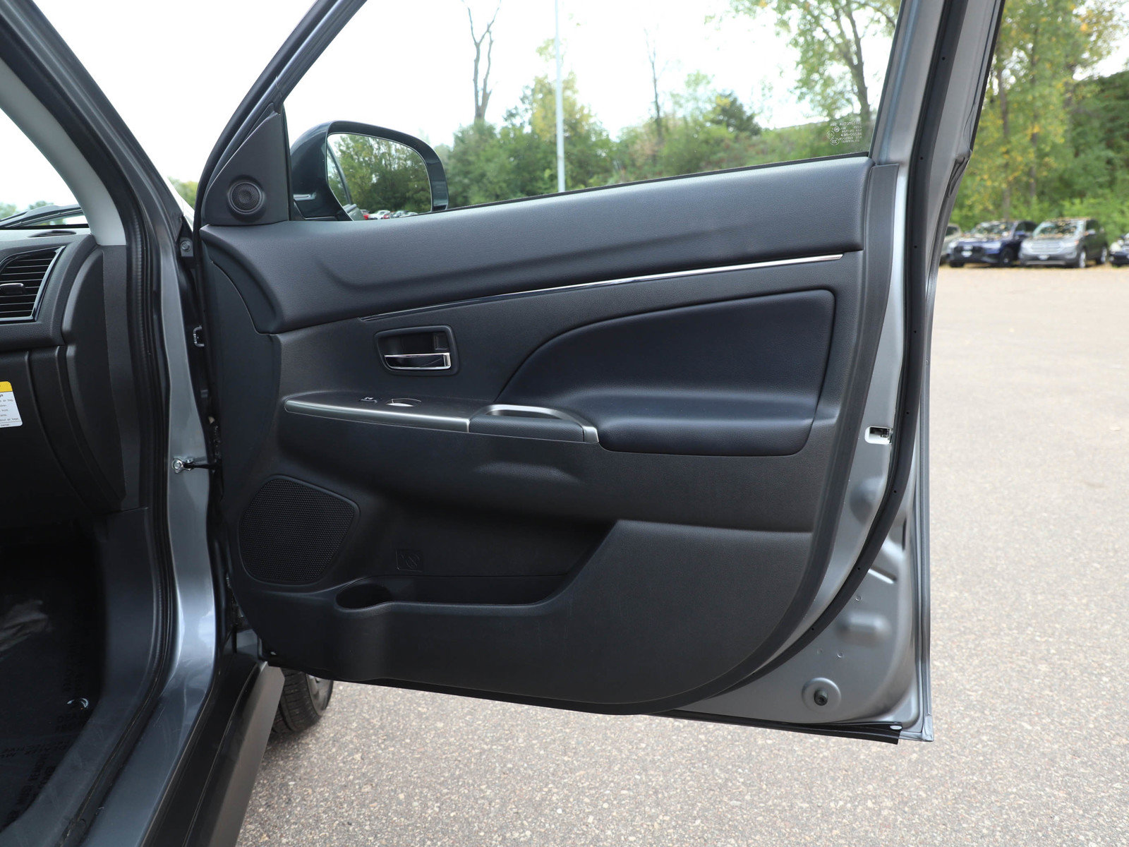Used 2026 Mitsubishi Outlander Sport SE AWD/4WD image 9