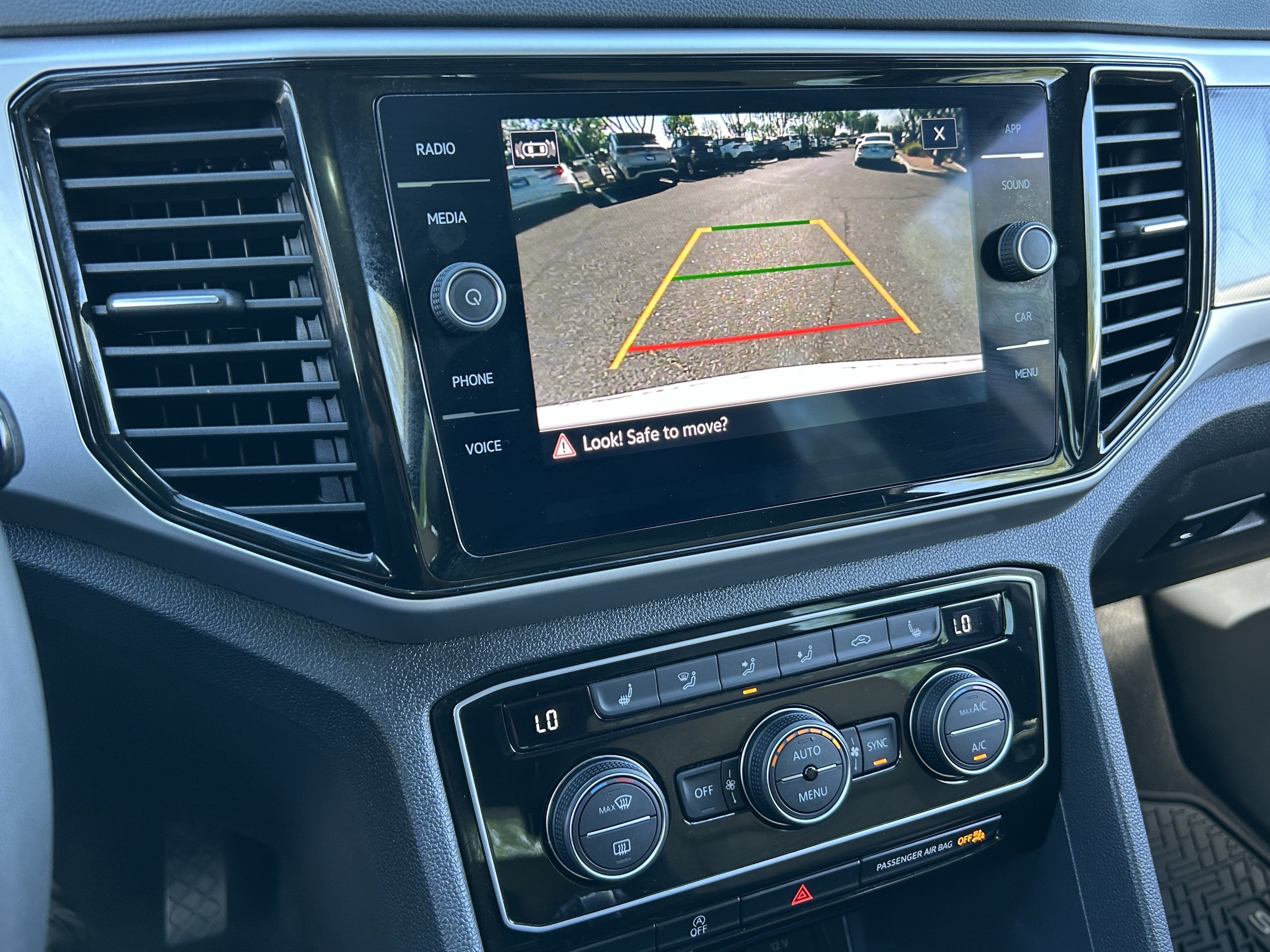 Used 2023 Volkswagen Atlas Cross Sport SE w/ Panoramic Sunroof Package FWD image 22
