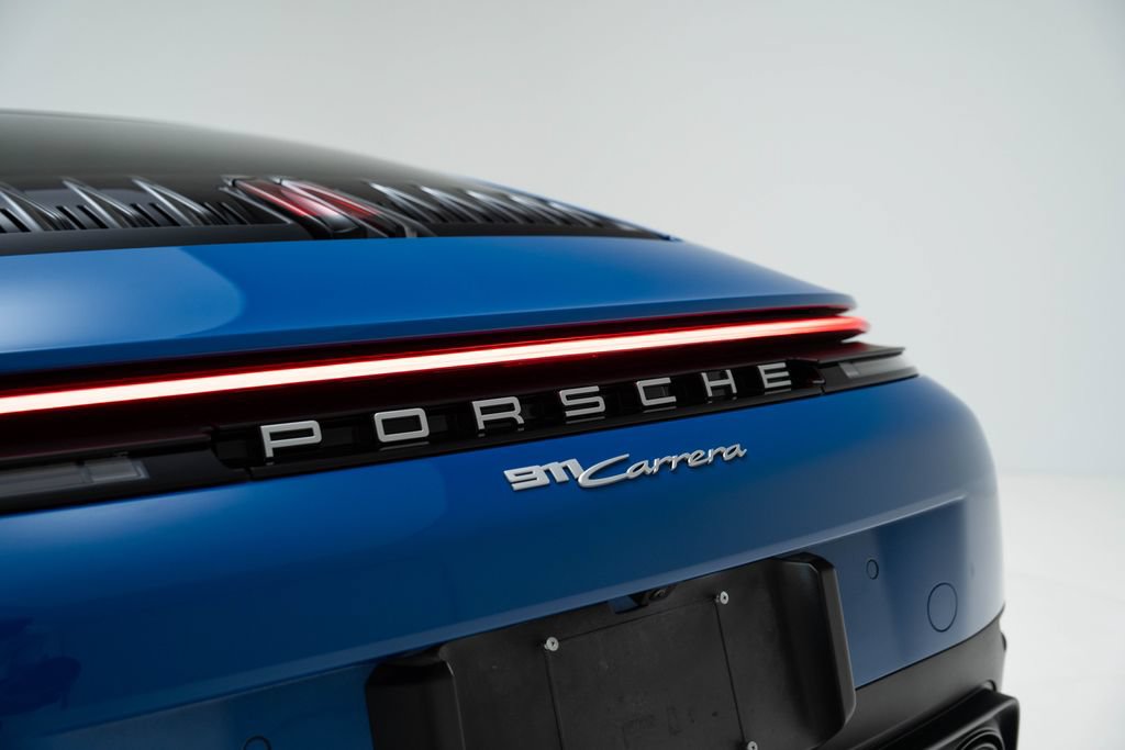 Used 2025 Porsche 911 Carrera RWD image 41