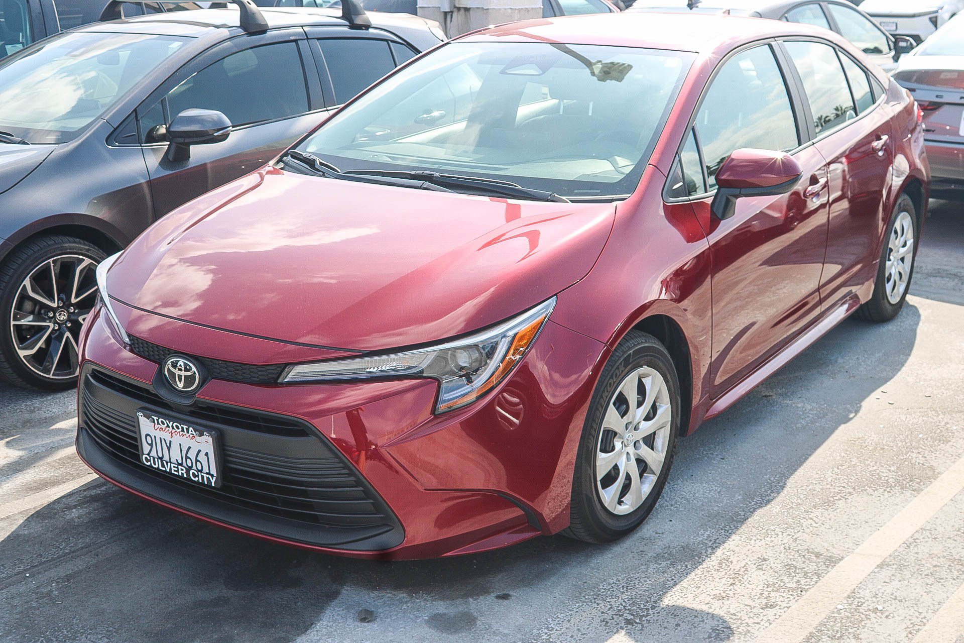 Used 2025 Toyota Corolla LE FWD image 5