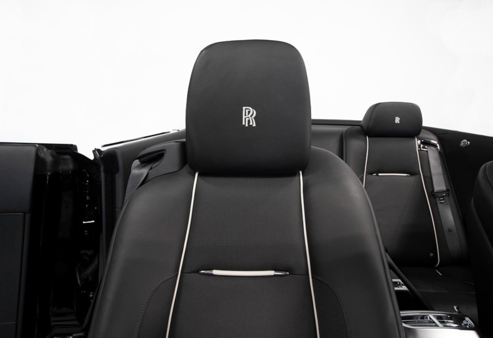 Used 2018 Rolls-Royce Dawn image 52