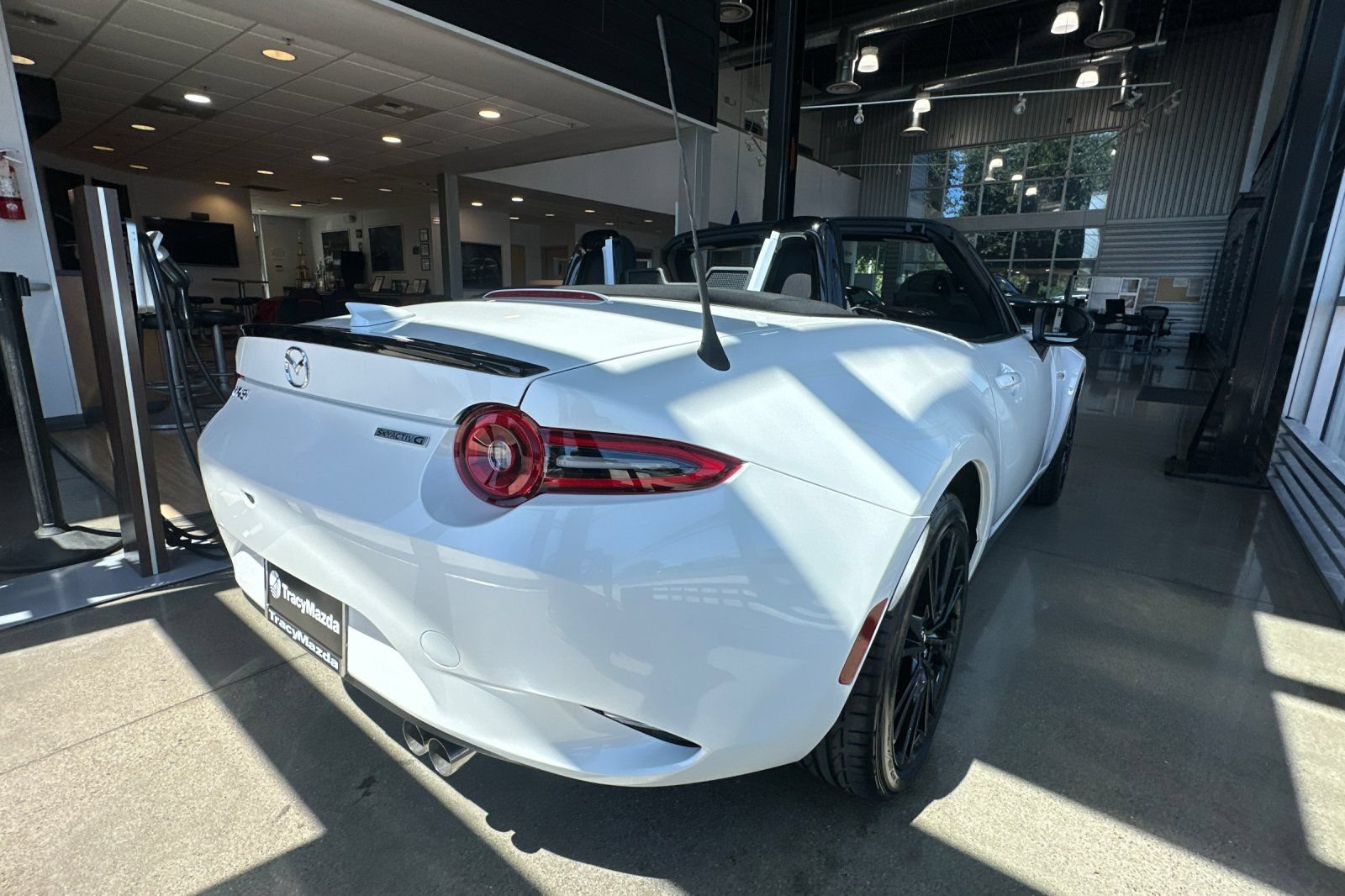 New 2026 MAZDA MX-5 Miata Club w/ Weather Package RWD image 3