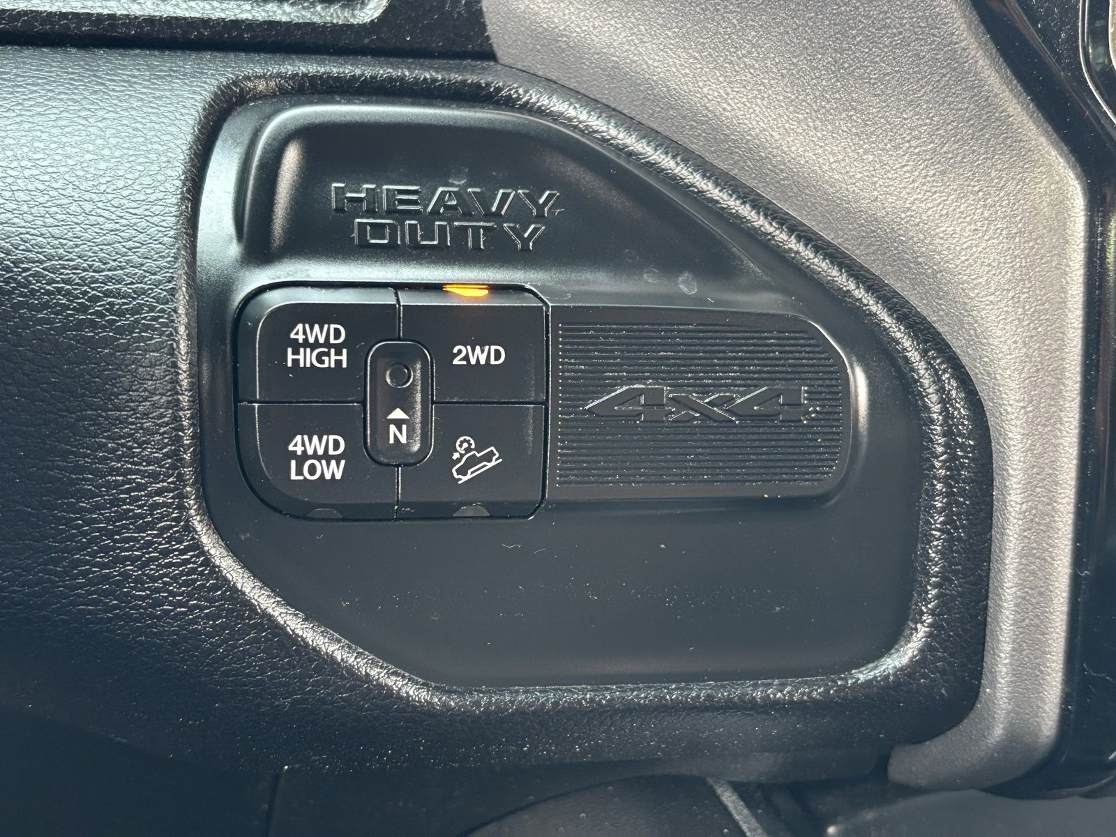 Used 2020 RAM 2500 Laramie w/ Night Edition image 4