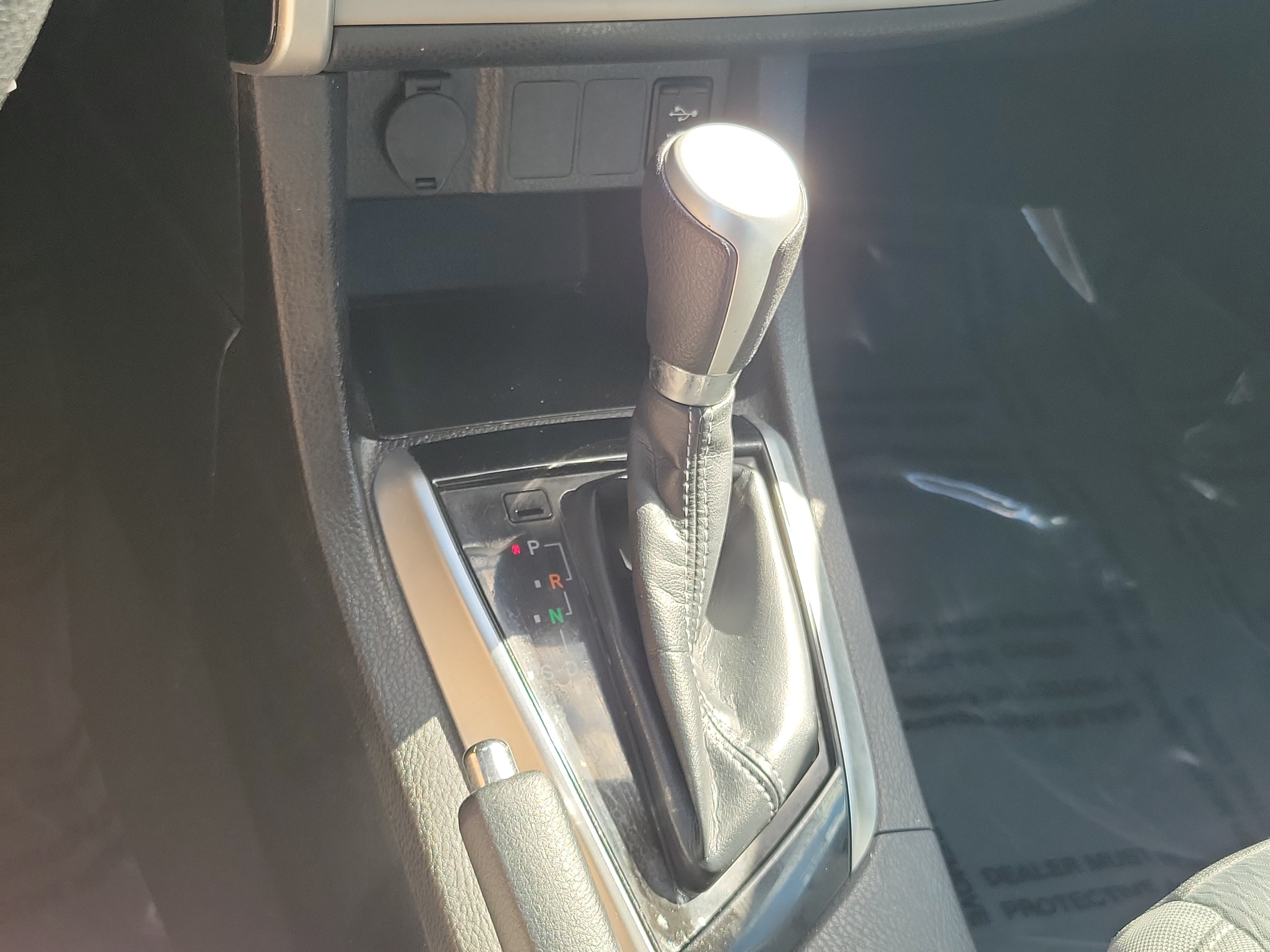 Certified 2018 Toyota Corolla LE FWD image 24