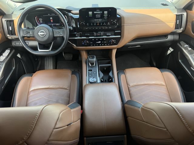 Used 2023 Nissan Pathfinder Platinum w/ Cargo Package AWD/4WD image 10