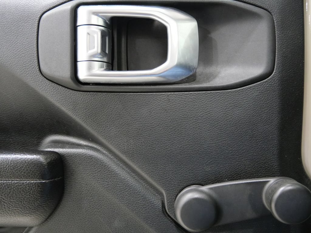 Used 2022 Jeep Wrangler Unlimited Sport AWD/4WD image 14