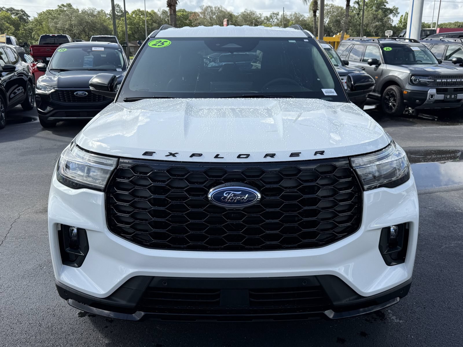 Used 2025 Ford Explorer ST-Line RWD image 9