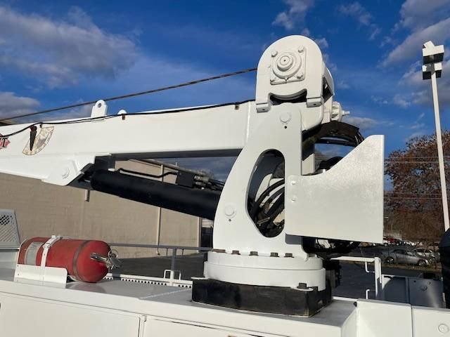 Used 2007 Ford F550 2WD Regular Cab Super Duty image 8