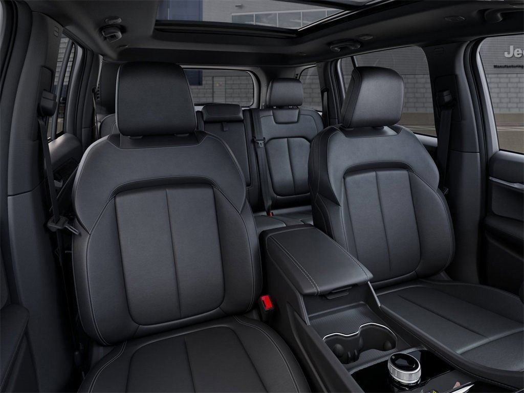 New 2026 Jeep Grand Cherokee Limited w/ Limited Altitude Package RWD image 16