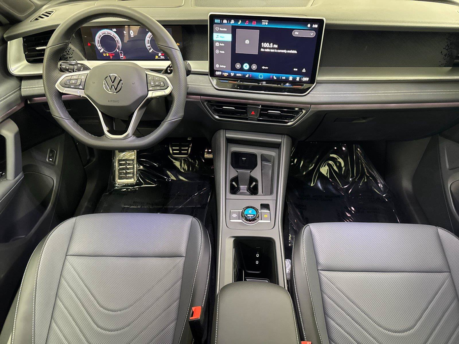 New 2026 Volkswagen Tiguan SE R-Line FWD image 12