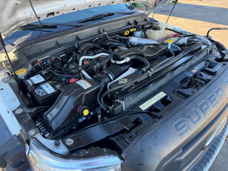 Used 2016 Ford F550 2WD Regular Cab Super Duty image 21