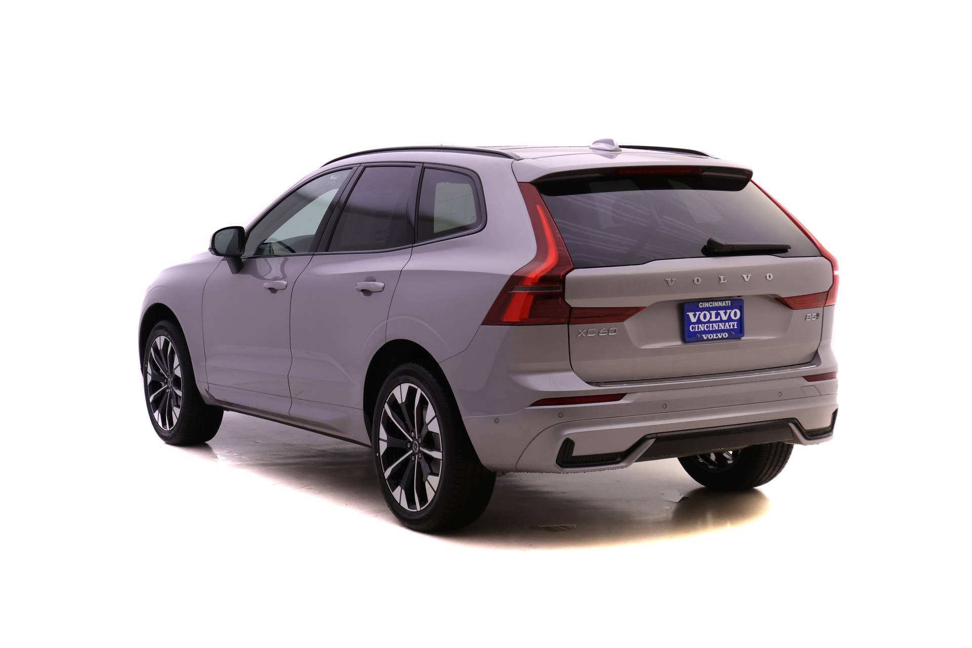 New 2026 Volvo XC60 B5 Plus w/ Protection Package Premier image 5