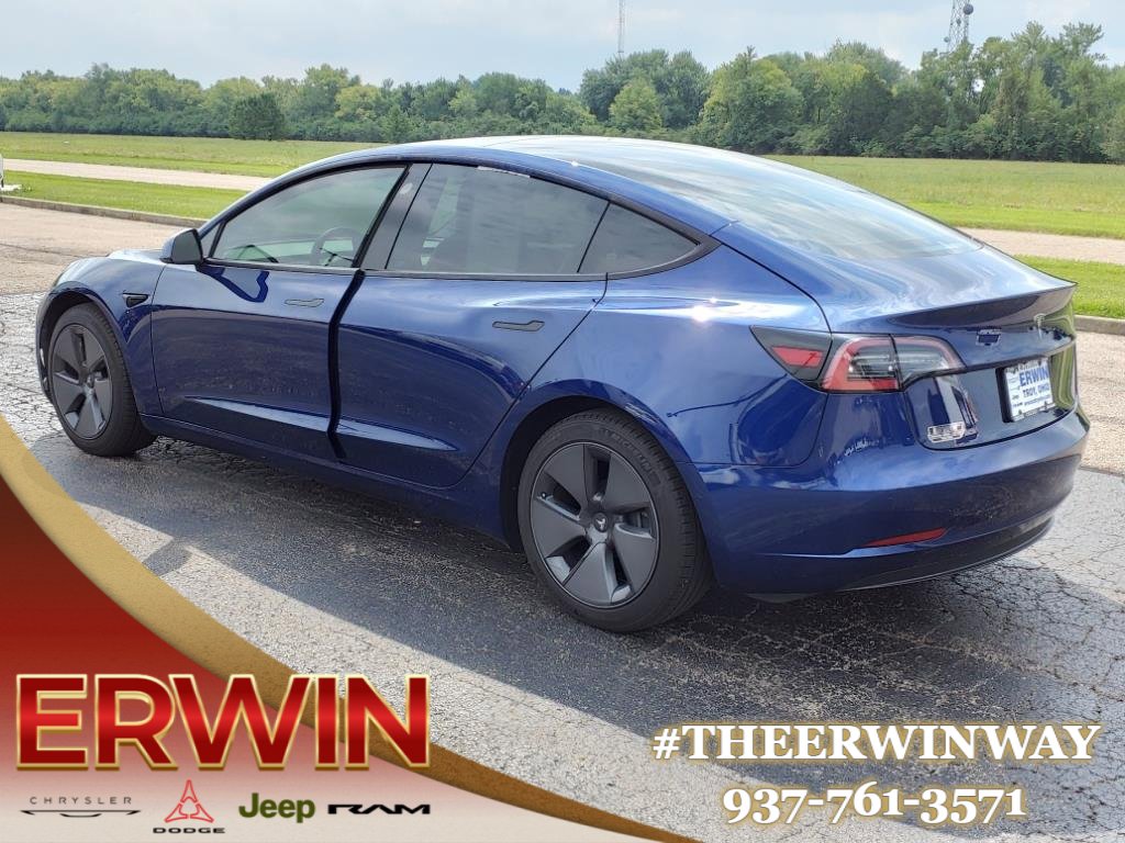 Used 2021 Tesla Model 3 Standard Range Plus image 11