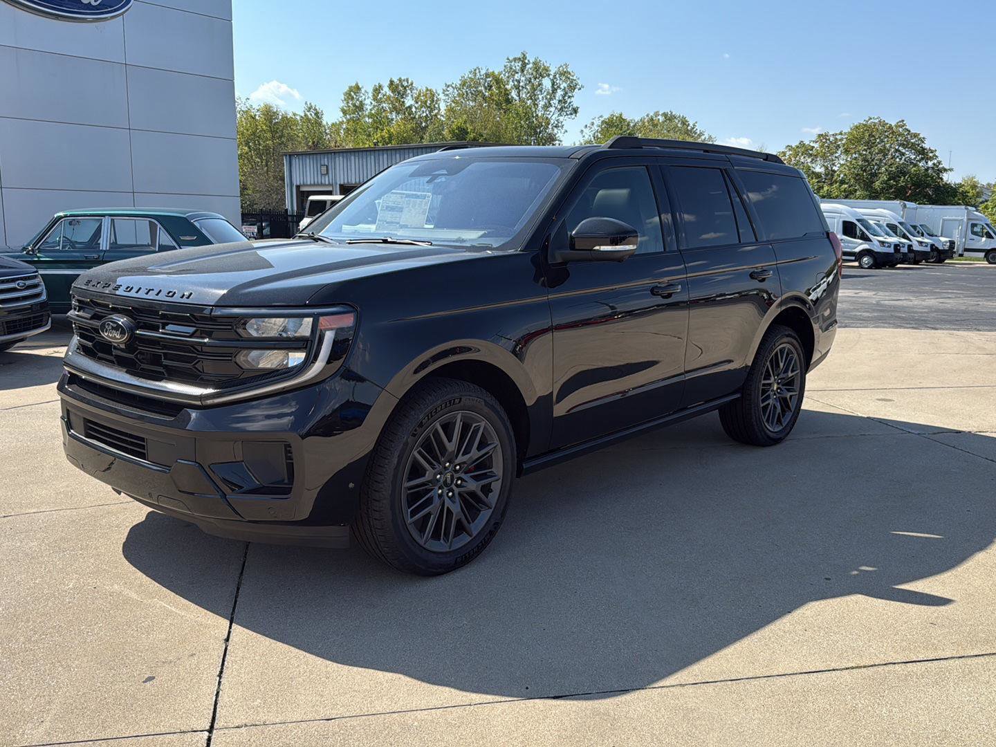 New 2025 Ford Expedition Platinum video 1