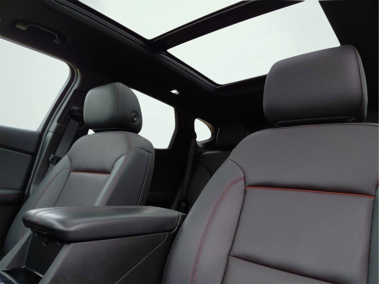 Used 2024 Chevrolet Blazer RS w/ Driver Confidence II Package image 11