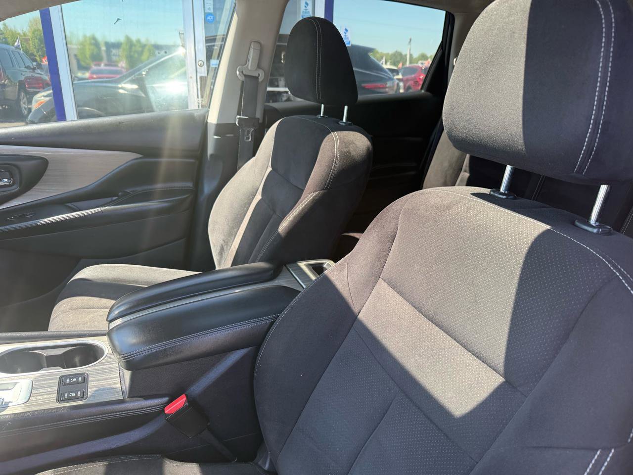 Used 2018 Nissan Murano SV w/ Premium Package FWD image 12