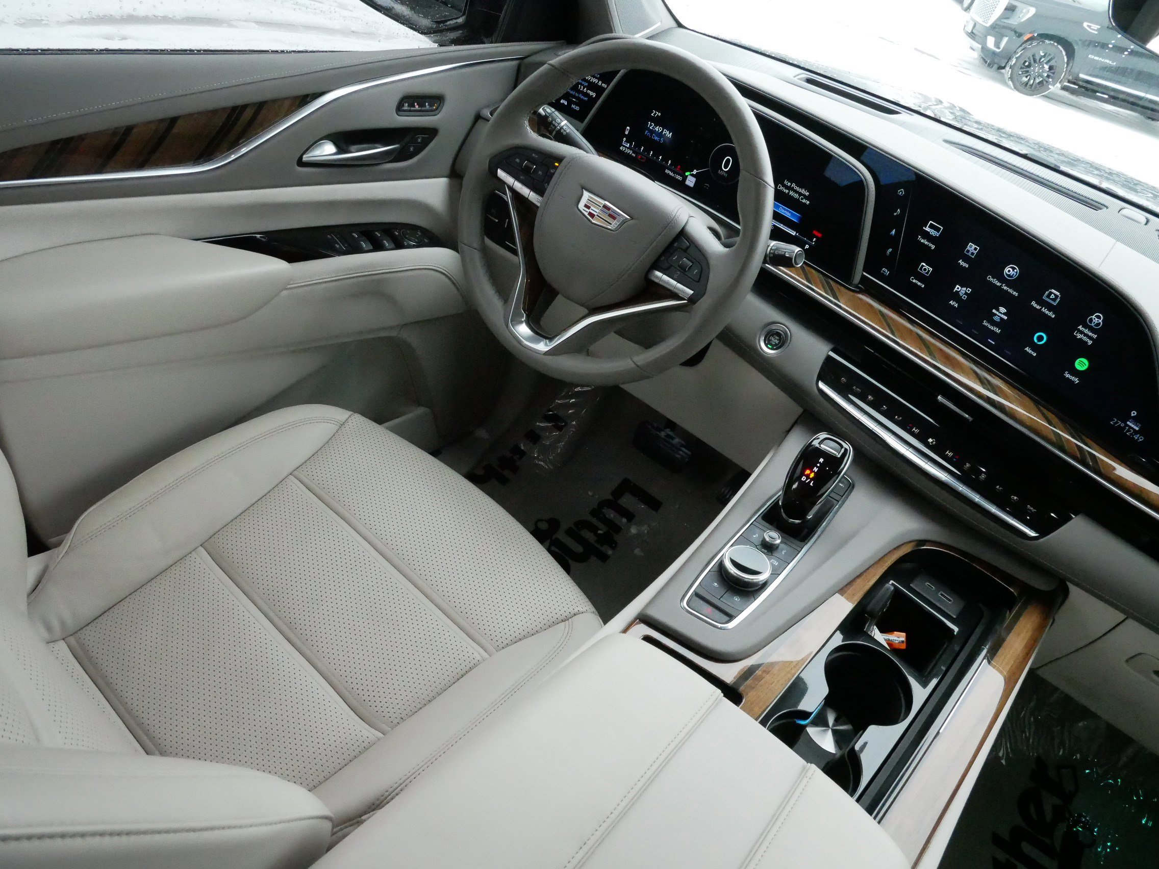 Certified 2023 Cadillac Escalade ESV Sport Platinum image 9