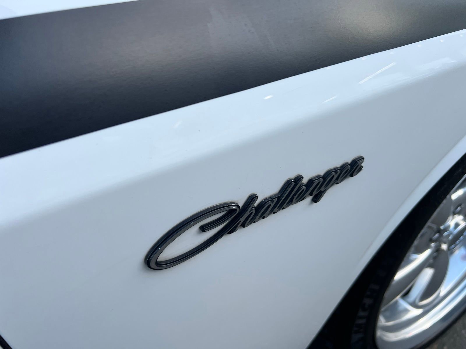 Used 2012 Dodge Challenger R/T RWD image 7