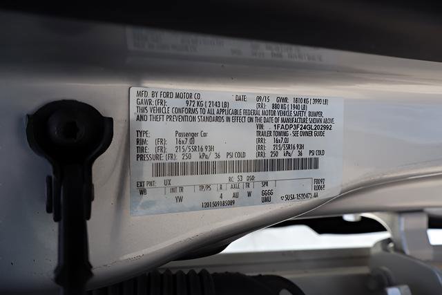 Used 2016 Ford Focus SE w/ SE Power Seat Package image 25