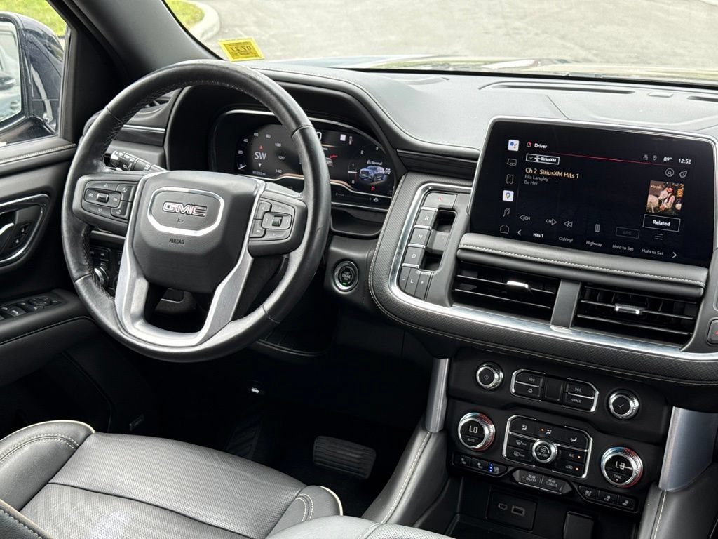 Used 2022 GMC Yukon XL SLT w/ SLT Premium Package AWD/4WD image 17