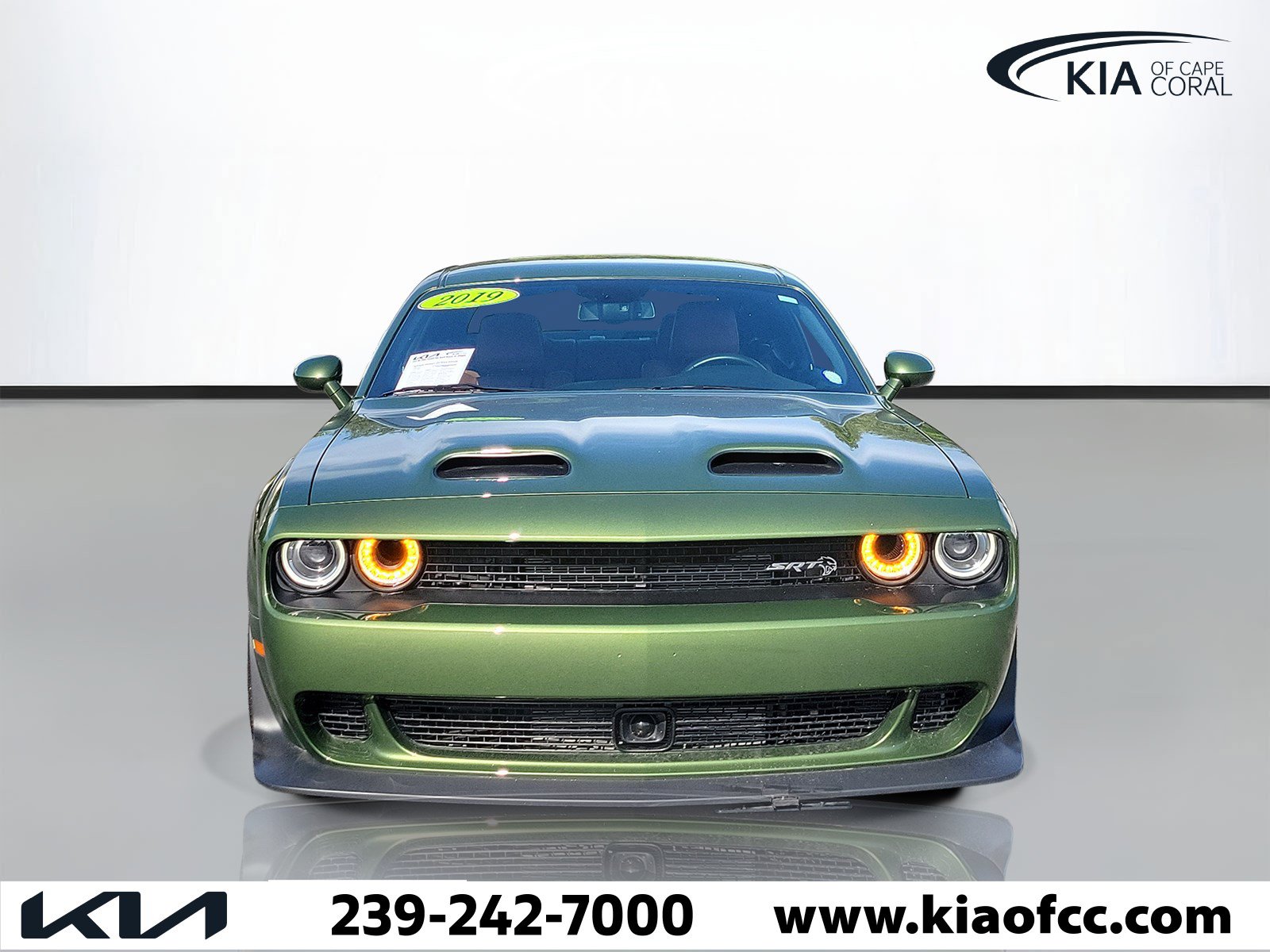 Used 2019 Dodge Challenger SRT Hellcat RWD image 2
