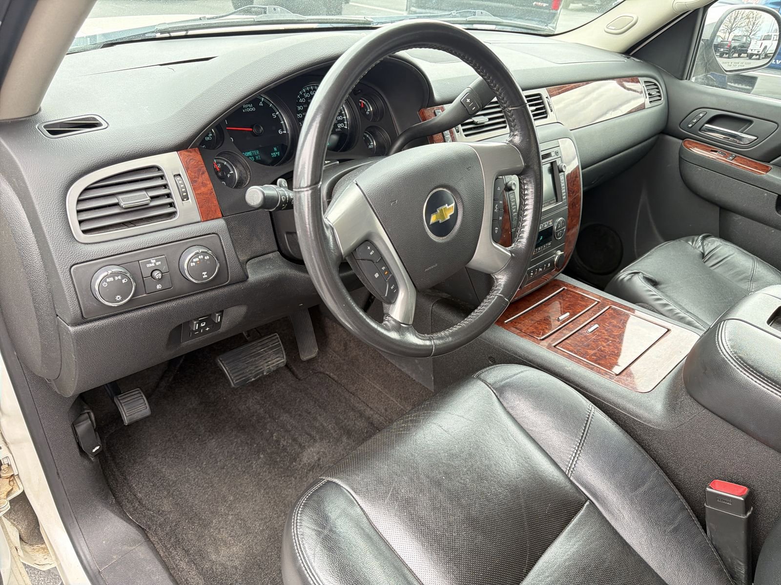 Used 2011 Chevrolet Avalanche LTZ image 11