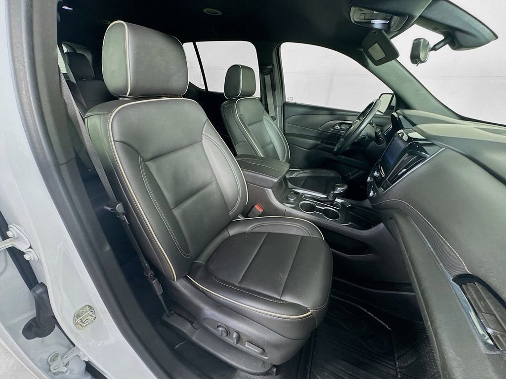 Used 2022 Chevrolet Traverse Premier AWD/4WD image 37