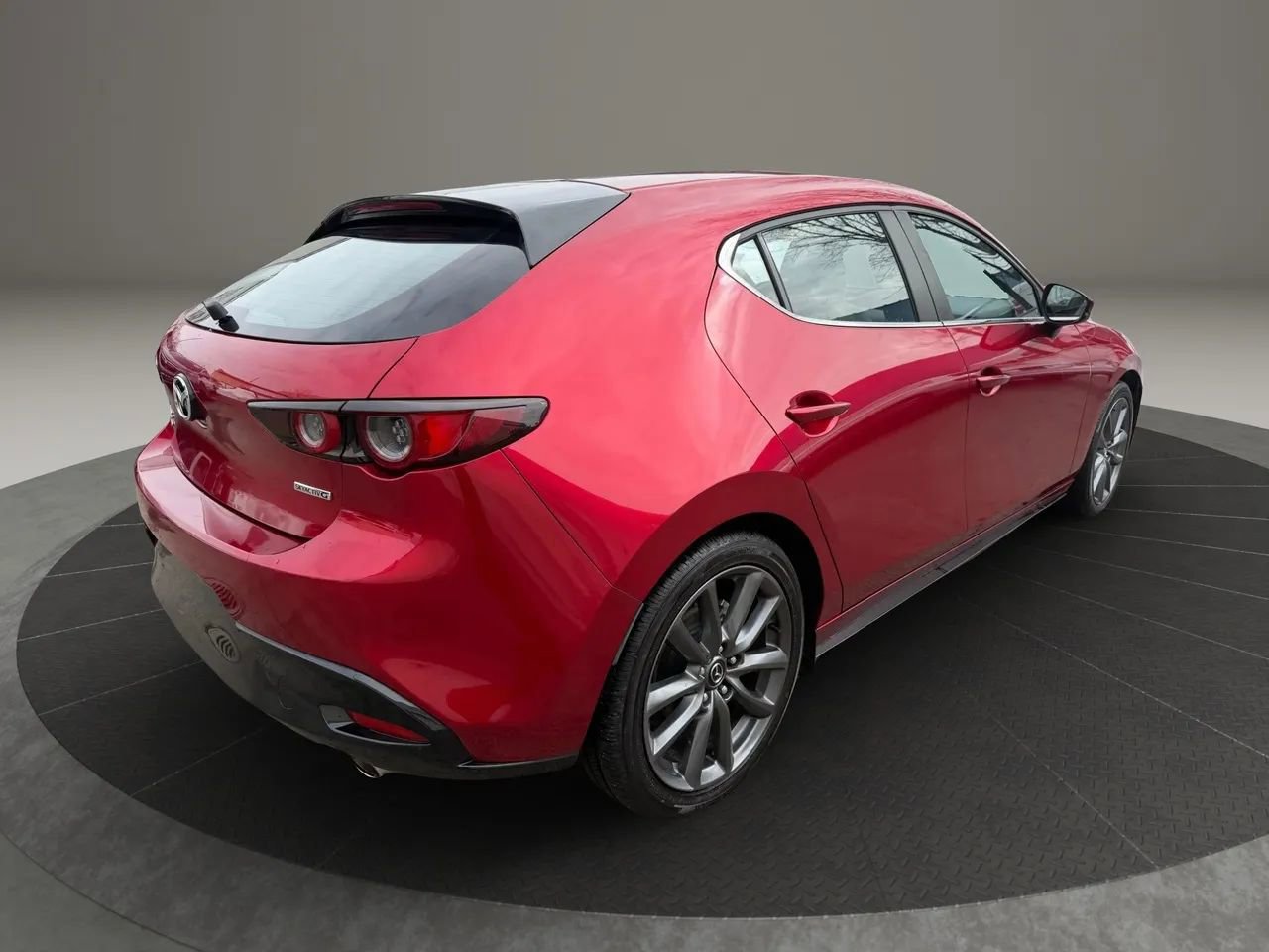 Used 2019 MAZDA MAZDA3 Hatchback 4D image 5