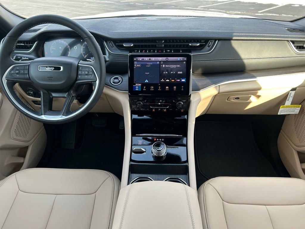 New 2025 Jeep Grand Cherokee Limited image 12