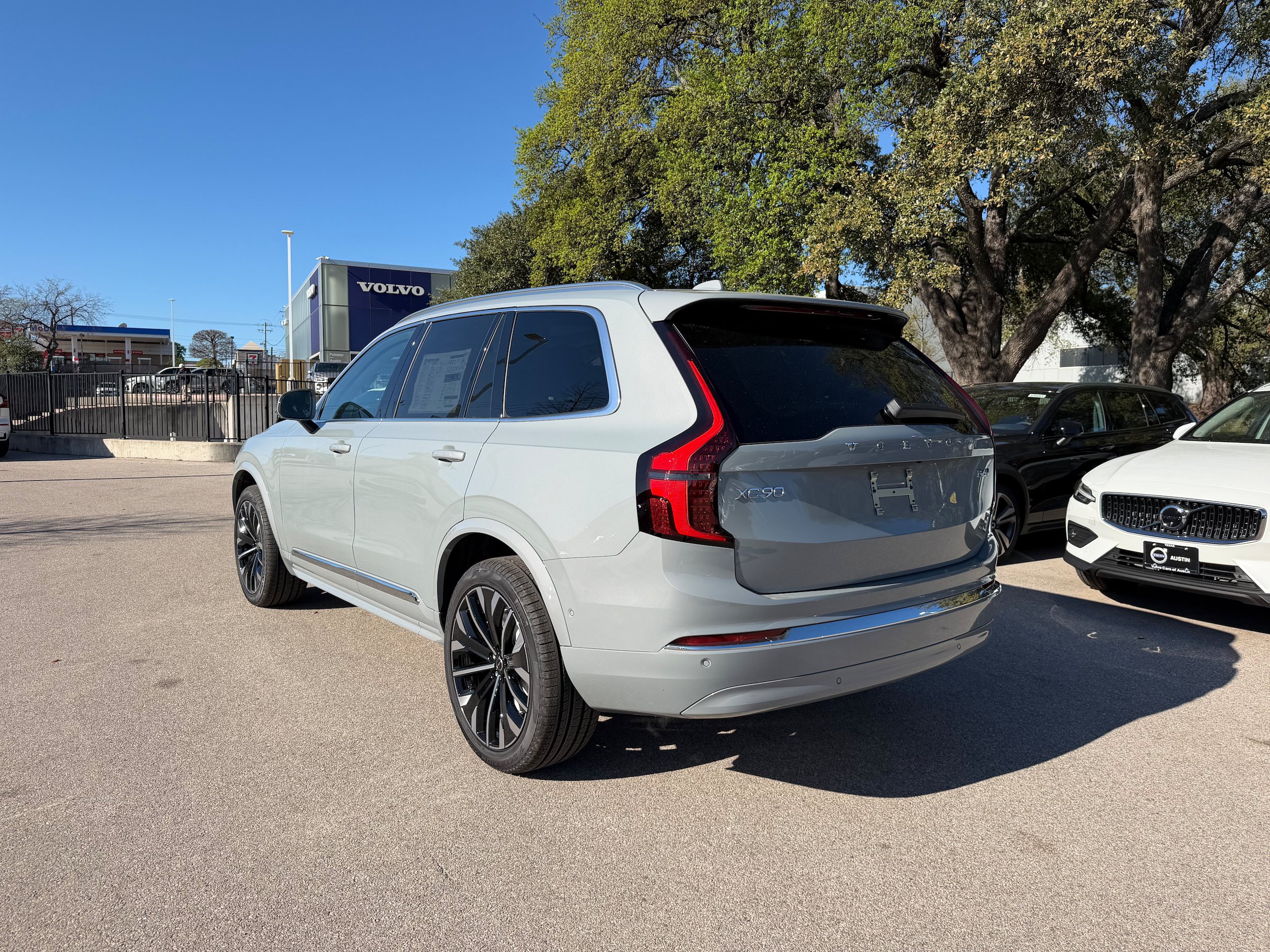 New 2026 Volvo XC90 B6 Ultra w/ Protection Package AWD/4WD image 4