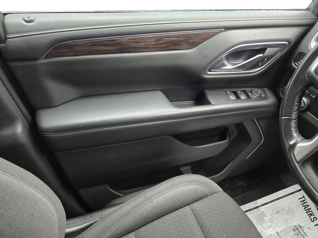 Used 2021 Chevrolet Suburban LS image 12