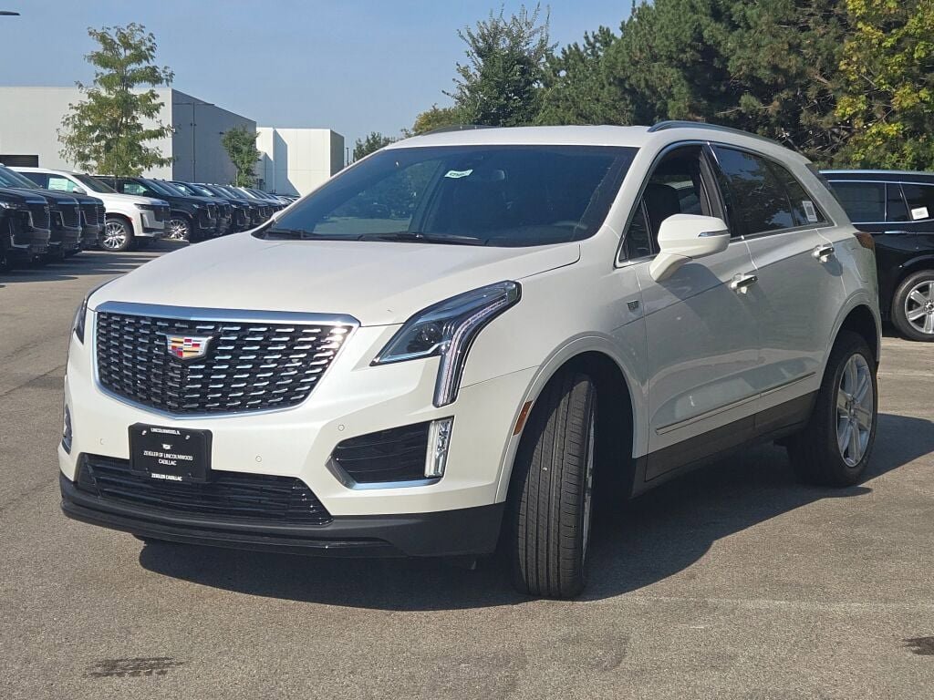 New 2025 Cadillac XT5 Luxury image 6