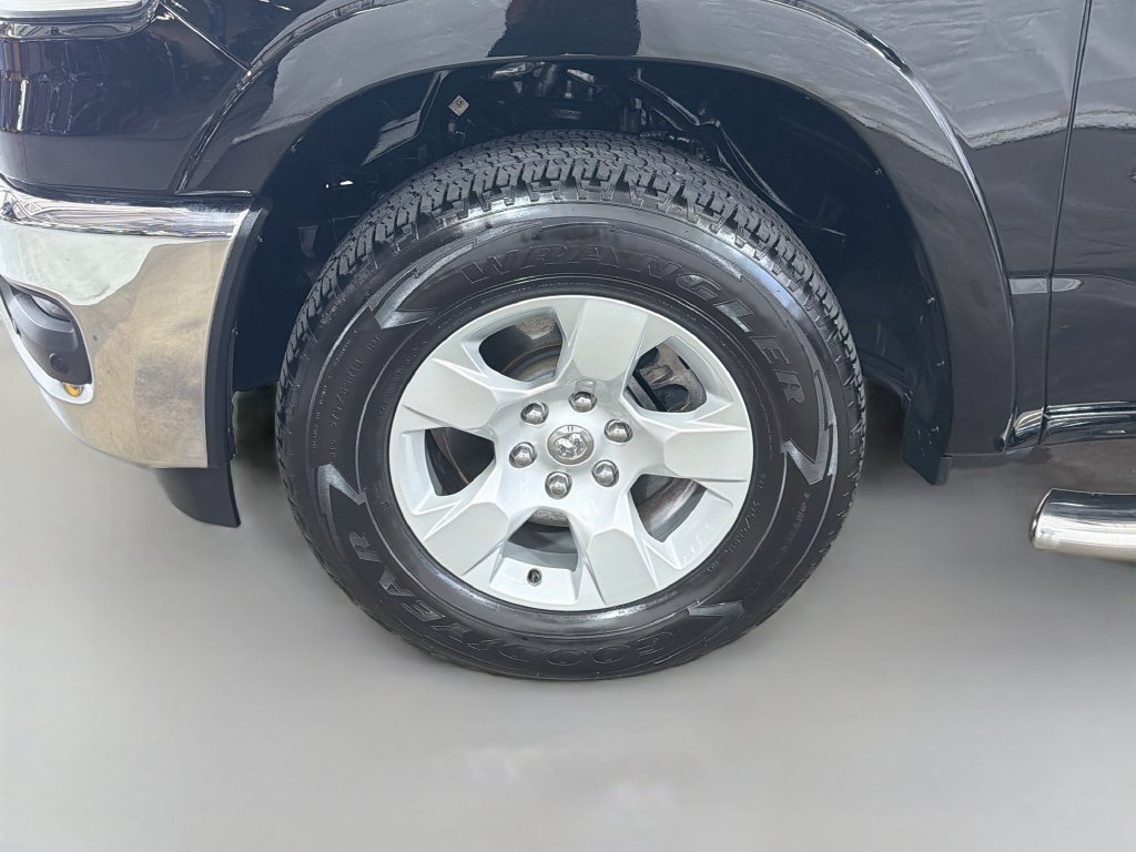 Used 2025 RAM 1500 Big Horn AWD/4WD image 30