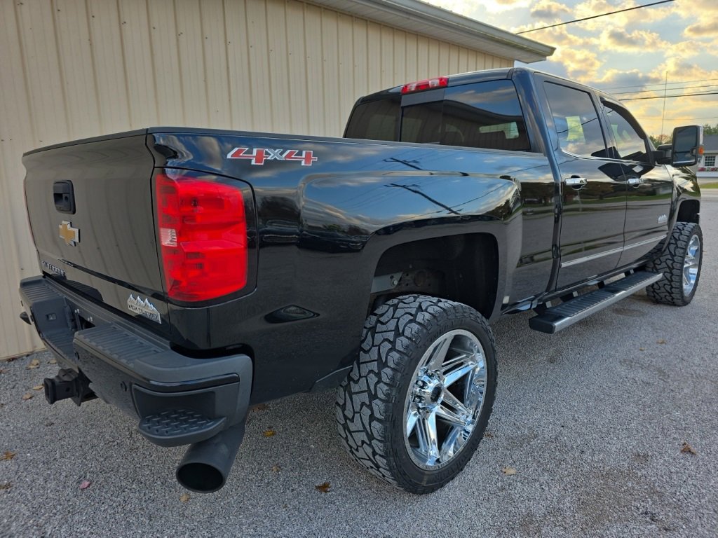 Used 2016 Chevrolet Silverado 2500 High Country w/ Duramax Plus Package image 8