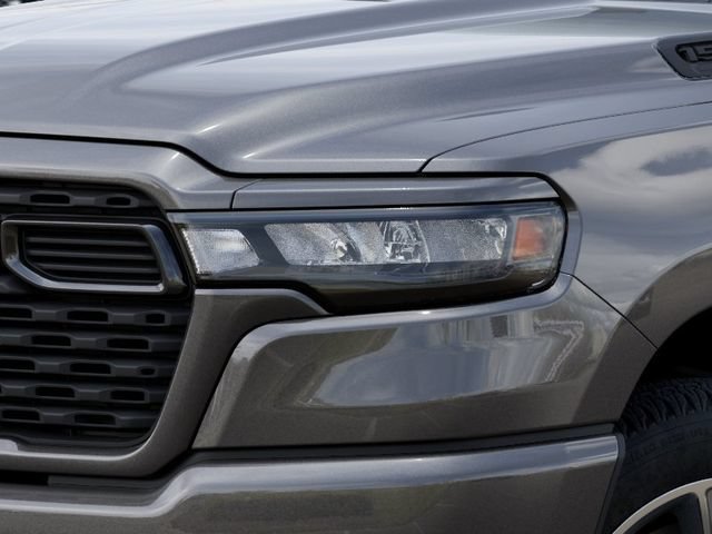 New 2026 RAM 1500 Express AWD/4WD image 10
