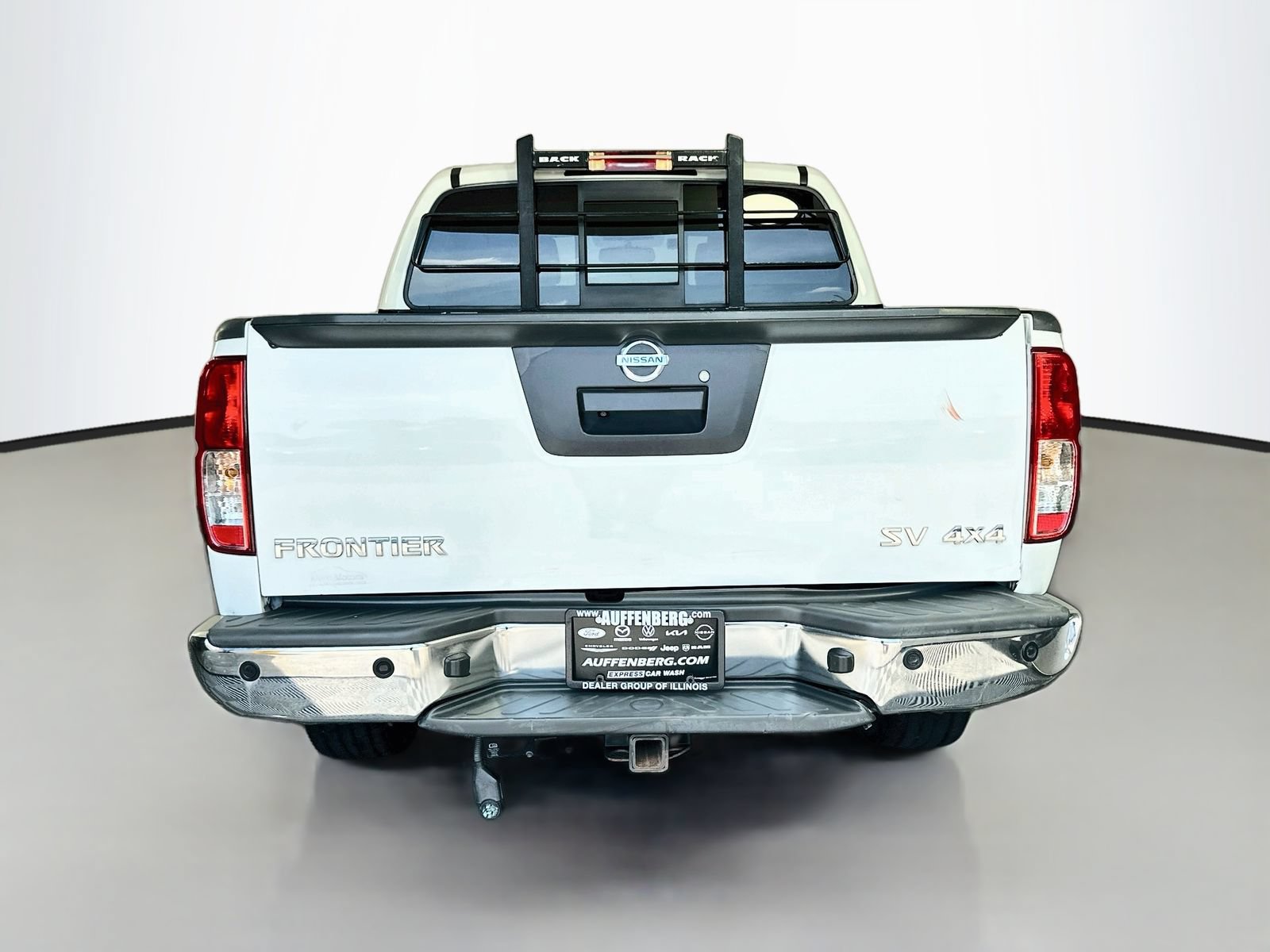Used 2017 Nissan Frontier SV w/ SV Value Truck Package AWD/4WD image 6