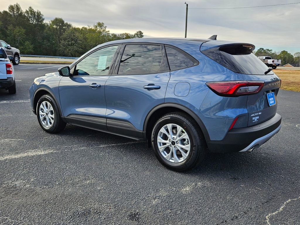 New 2026 Ford Escape Active w/ Cold Weather Package FWD image 9
