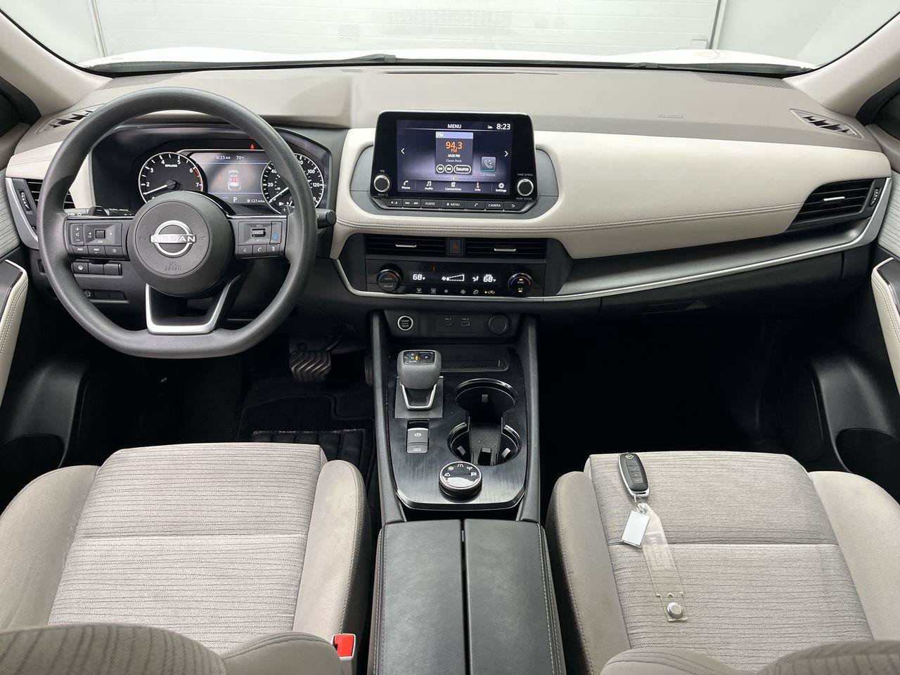 Used 2023 Nissan Rogue SV AWD/4WD image 4