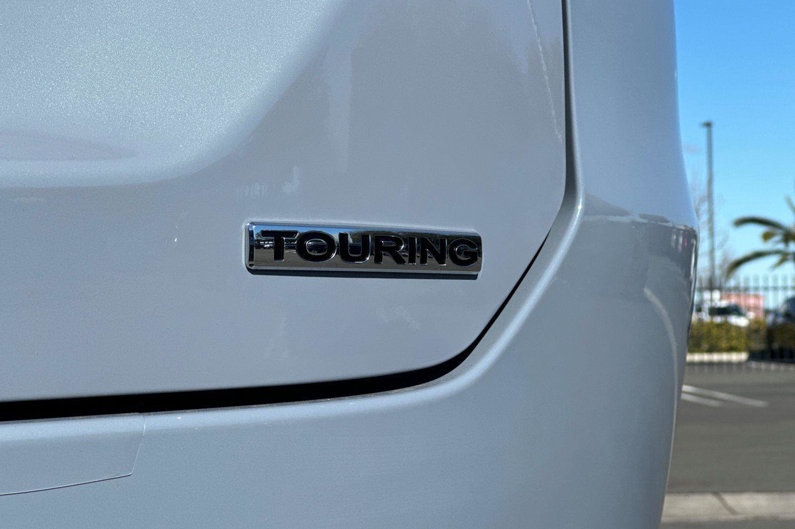 New 2025 Honda Pilot Touring image 24