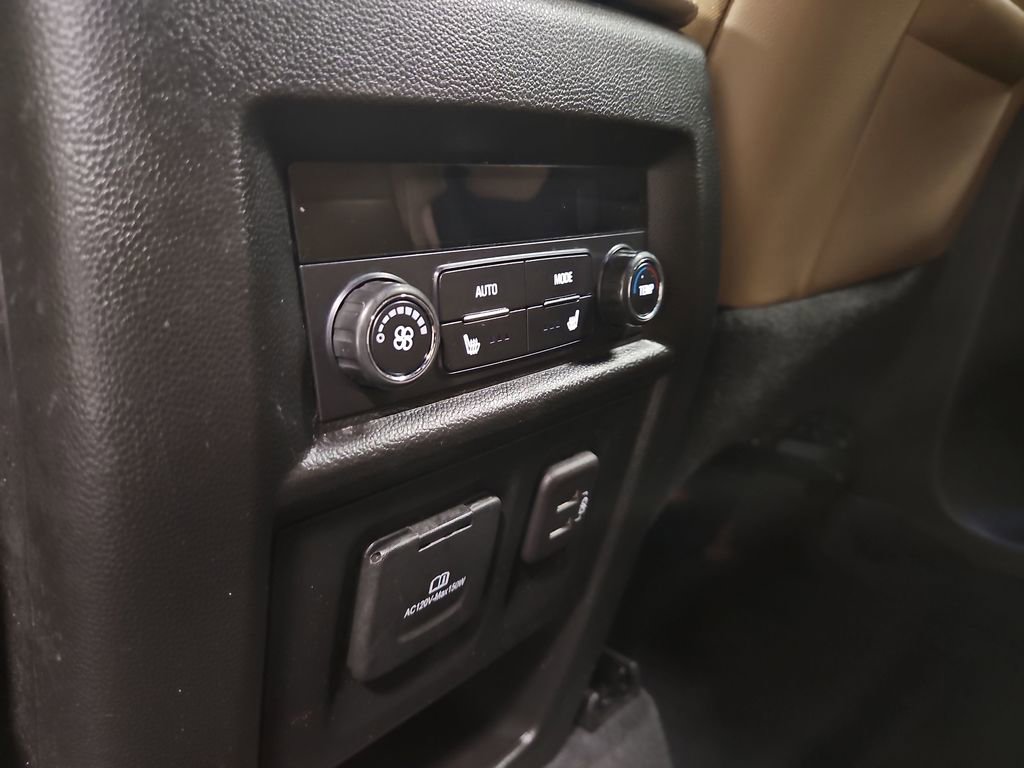 Used 2023 Chevrolet Traverse Premier w/ LPO, Cargo Package image 28