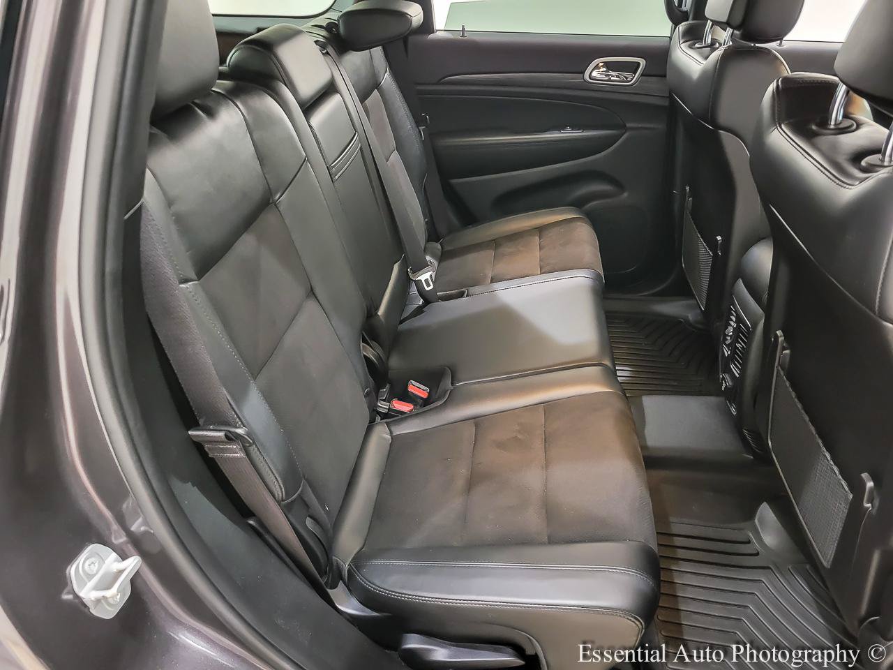 Used 2021 Jeep Grand Cherokee Laredo X AWD/4WD image 29