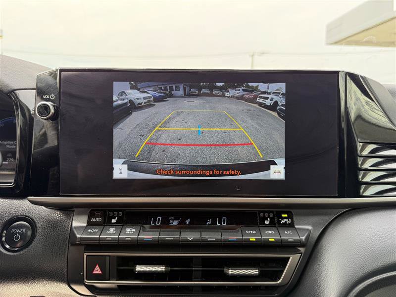 Used 2025 Toyota Camry XSE FWD image 38