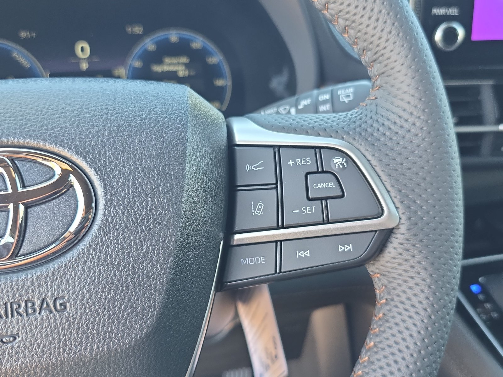 New 2026 Toyota Sienna Limited AWD/4WD image 14