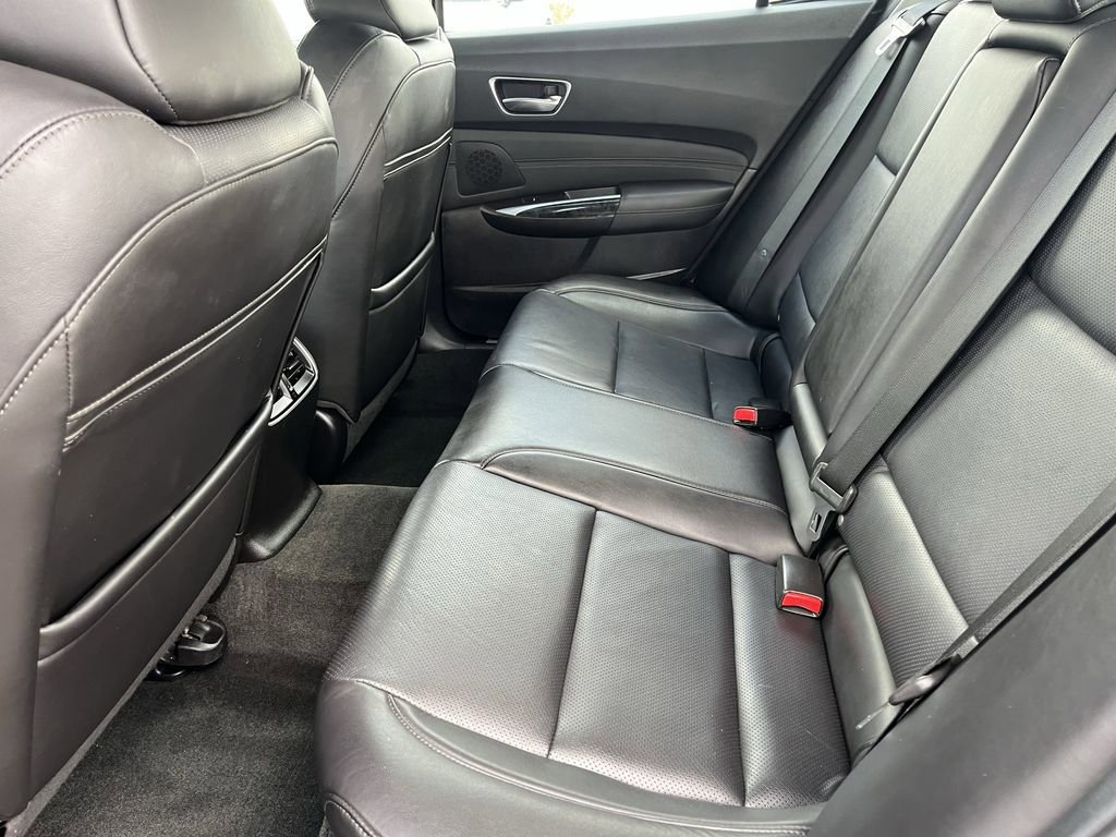 Used 2018 Acura TLX w/ Technology Package FWD image 15