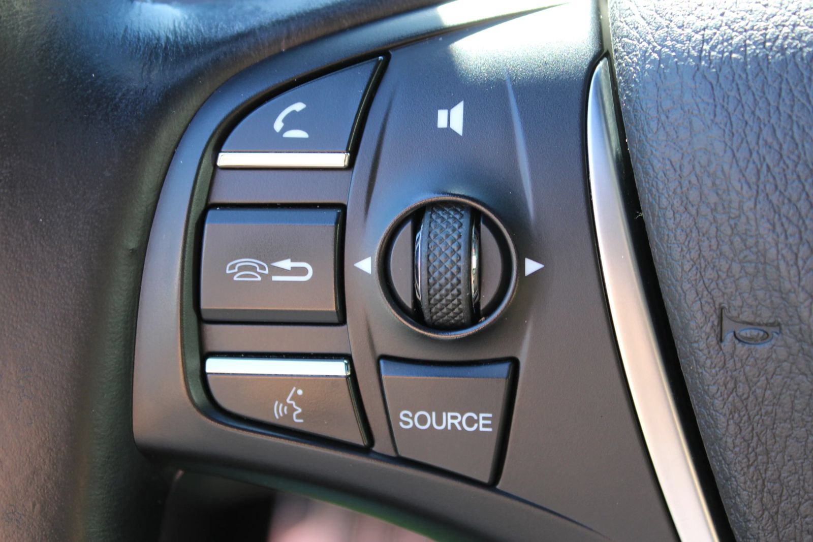 Used 2018 Acura TLX w/ Technology & A-SPEC Package FWD image 14