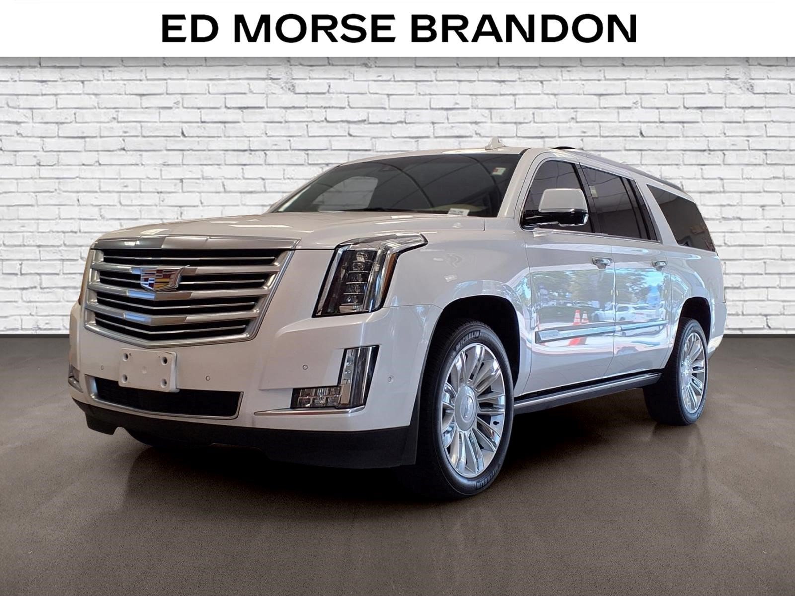 Used 2019 Cadillac Escalade ESV Platinum AWD/4WD image 1