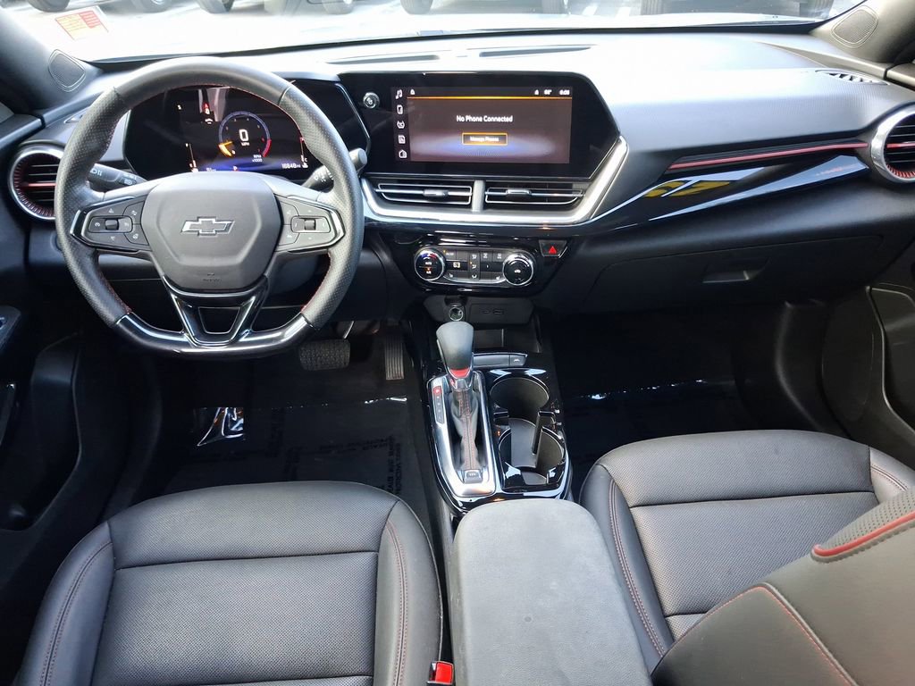 Used 2025 Chevrolet Trax RS w/ Driver Confidence Package FWD image 9