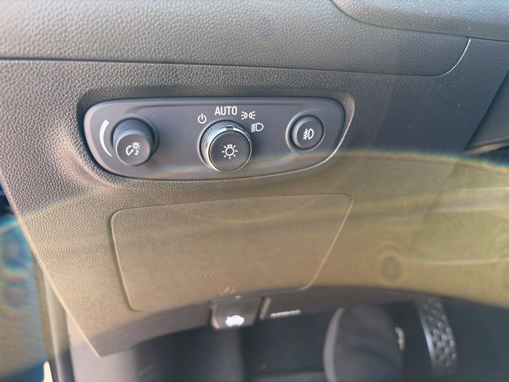 Used 2021 Buick Encore GX Select FWD image 12